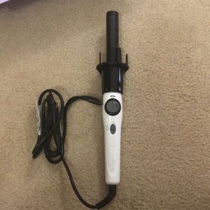 Kiss instawave deluxe automatic curler.